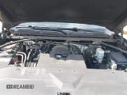 ✅ 2018 Chevrolet Silverado 1500 Custom • VIN: 1GCRCPEH5JZ324547 • Lot: 43389774. Wystawiony na IAAI z przebiegiem 238 932 mil. Bezpłatny archiwum sprzedaży aukcyjnych z USA i szczegółowy raport historii pojazdu na DreamBid. Zdjęcie 10.