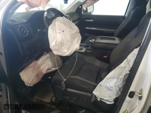 ✅ 2017 Toyota Tundra SR5 • VIN: 5TFDW5F16HX646756 • Лот: 89534685. Опубликован ранее на Copart с пробегом 134 897 миль. Бесплатный доступ к архиву аукционных продаж из США и подробный отчёт об истории автомобиля на DreamBid. Изображение 7.