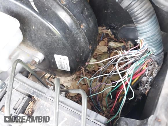 ✅ 2009 Nissan Frontier SE • VIN: 1N6AD07U09C418200 • Lot: 42475179. Wystawiony na IAAI z przebiegiem 55 980 mil. Bezpłatny archiwum sprzedaży aukcyjnych z USA i szczegółowy raport historii pojazdu na DreamBid. Zdjęcie 6.