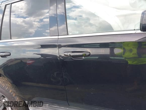 ✅ 2017 Chevrolet Tahoe LT • VIN: 1GNSKBKC4HR141769 • Lot: 42614723. Listed on IAAI with 229,793 mi. Free auction sales archive from the USA and detailed vehicle history report at DreamBid. Image 14.