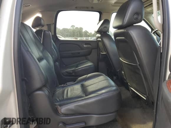 2008 Chevrolet Suburban LTZ with VIN 1GNFK16308R202315, listed as a Copart auction lot 84787765 with 201,793 mi miles and Salvage title. Bid and sale history available at DreamBid. Image 11.