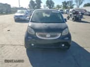✅ 2016 Smart fortwo Prime • VIN: WMEFJ5DA3GK073788 • Lot: 85151445. Wystawiony na Copart z przebiegiem 102 443 mil. Bezpłatny archiwum sprzedaży aukcyjnych z USA i szczegółowy raport historii pojazdu na DreamBid. Zdjęcie 13.