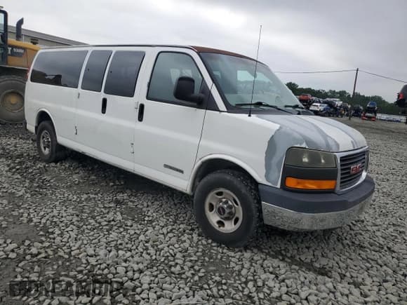 ✅ 2004 GMC Savana • VIN: 1GJHG39U741166966 • Лот: 67061145. Опубликован ранее на Copart с пробегом Не указан. Бесплатный доступ к архиву аукционных продаж из США и подробный отчёт об истории автомобиля на DreamBid. Изображение 4.