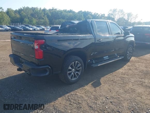 ✅ 2019 Chevrolet Silverado 1500 RST • VIN: 3GCUYEED9KG102561 • Lot: 43216999. Wystawiony na IAAI z przebiegiem 76 081 mil. Bezpłatny archiwum sprzedaży aukcyjnych z USA i szczegółowy raport historii pojazdu na DreamBid. Zdjęcie 4.