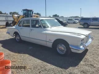 ✅ 1960 Plymouth Valiant • VIN: 1302156208 • Lot: 65171755. Wystawiony na Copart z przebiegiem 84 776 mil. Bezpłatny archiwum sprzedaży aukcyjnych z USA i szczegółowy raport historii pojazdu na DreamBid. Zdjęcie 4.