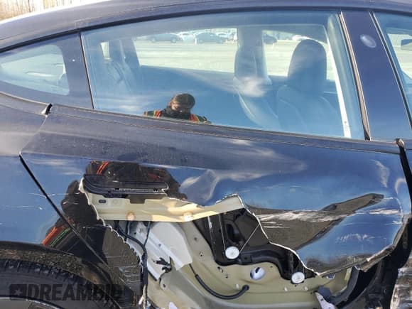 ✅ 2022 Tesla Model 3 Long Range • VIN: 5YJ3E1EB3NF174152 • Лот: 93731445. Опубликован ранее на Copart с пробегом 37 376 миль. Бесплатный доступ к архиву аукционных продаж из США и подробный отчёт об истории автомобиля на DreamBid. Изображение 10.