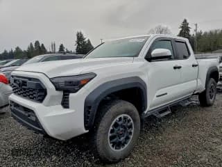 ✅ 2024 Toyota Tacoma TRD Off Road • VIN: 3TMLB5JN4RM031289 • Lot: 96167115. Wystawiony na Copart z przebiegiem 8 094 mil. Bezpłatny archiwum sprzedaży aukcyjnych z USA i szczegółowy raport historii pojazdu na DreamBid. Zdjęcie 1.
