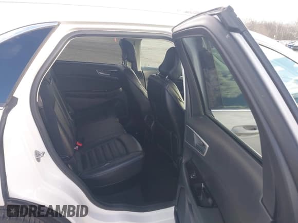 ✅ 2019 Ford Edge SEL • VIN: 2FMPK3J91KBC58368 • Lot: 43812639. Listed on IAAI with 95,752 mi. Free auction sales archive from the USA and detailed vehicle history report at DreamBid. Image 8.