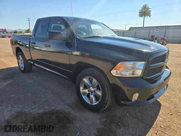 2019 Ram 1500 Express z VIN 1C6RR7FG4KS608001, wystawiony jako Copart lot #64633544 z przebiegiem 53 204 mil mil oraz Szkoda całkowita • Salvage title. Historia ofert i sprzedaży dostępna na DreamBid. Obrazek 1.