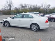 ✅ 2010 Ford Fusion SE • VIN: 3FAHP0HA1AR178700 • Lot: 43734481. Wystawiony na IAAI z przebiegiem 80 996 mil. Bezpłatny archiwum sprzedaży aukcyjnych z USA i szczegółowy raport historii pojazdu na DreamBid. Zdjęcie 15.