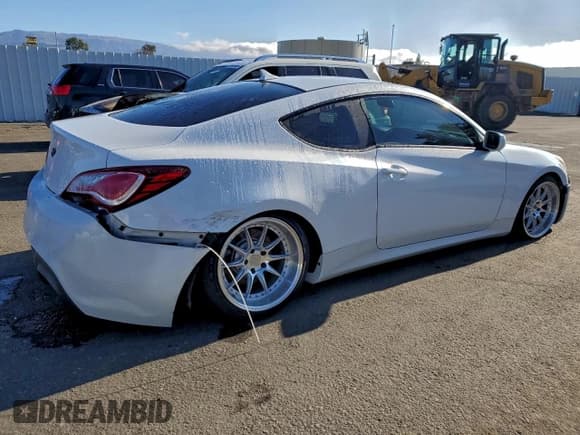 ✅ 2013 Hyundai Genesis Coupe Premium • VIN: KMHHT6KD0DU099832 • Lot: 94136475. Listed on Copart with 115,596 mi. Free auction sales archive from the USA and detailed vehicle history report at DreamBid. Image 3.