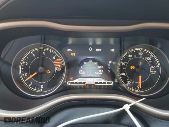 ✅ 2018 Jeep Cherokee Limited • VIN: 1C4PJLDB3JD565930 • Lot: 81295825. Wystawiony na Copart z przebiegiem 64 549 mil. Bezpłatny archiwum sprzedaży aukcyjnych z USA i szczegółowy raport historii pojazdu na DreamBid. Zdjęcie 9.