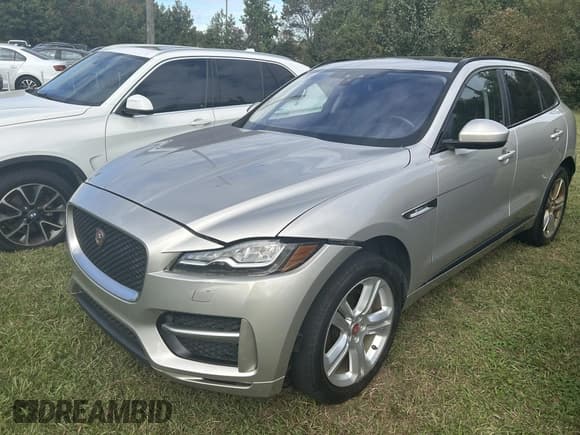 ✅ 2017 Jaguar F-Pace 20d R-Sport • VIN: SADCL2BN8HA088749 • Лот: 43413401. Опубликован ранее на IAAI с пробегом 121 127 миль. Бесплатный доступ к архиву аукционных продаж из США и подробный отчёт об истории автомобиля на DreamBid. Изображение 2.