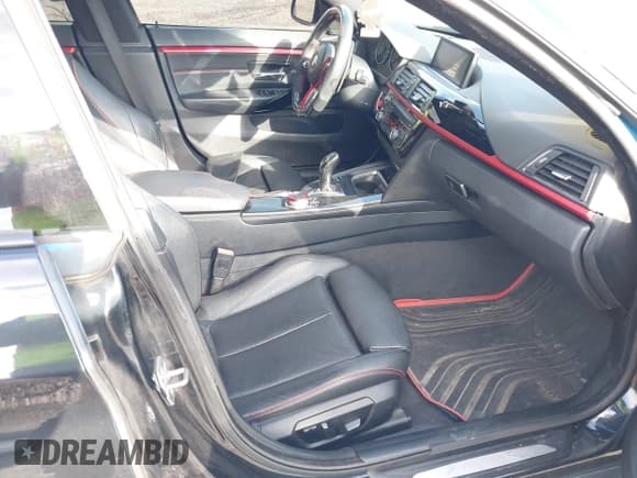 ✅ 2015 BMW 4 Series 428i xDrive • VIN: WBA4A7C5XFD415646 • Lot: 41922684. Listed on IAAI with 67,927 mi. Free auction sales archive from the USA and detailed vehicle history report at DreamBid. Image 5.