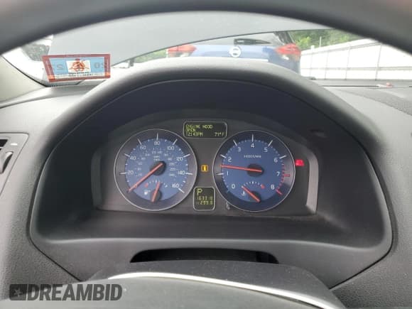 ✅ 2013 Volvo C30 T5 • VIN: YV1672MK3D2306868 • Lot: 61760965. Wystawiony na Copart z przebiegiem 163 318 mil. Bezpłatny archiwum sprzedaży aukcyjnych z USA i szczegółowy raport historii pojazdu na DreamBid. Zdjęcie 9.