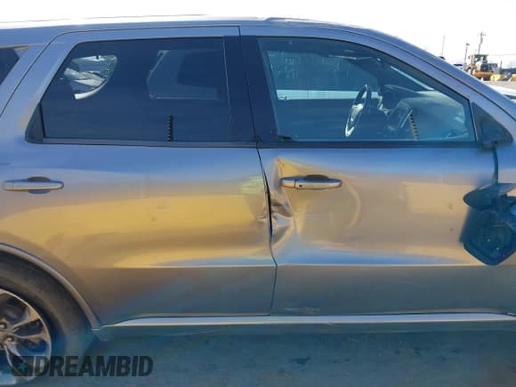 ✅ 2019 Dodge Durango GT Plus • VIN: 1C4RDHDG8KC647359 • Lot: 41881445. Listed on IAAI with 50,199 mi. Free auction sales archive from the USA and detailed vehicle history report at DreamBid. Image 14.