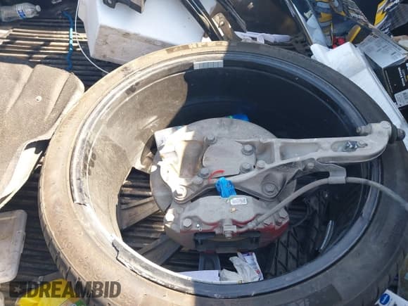 ✅ 2019 Chevrolet Silverado 1500 LT • VIN: 3GCPWCEK7KG247457 • Lot: 42141203. Wystawiony na IAAI z przebiegiem 86 875 mil. Bezpłatny archiwum sprzedaży aukcyjnych z USA i szczegółowy raport historii pojazdu na DreamBid. Zdjęcie 18.