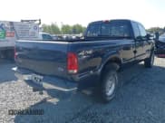 ✅ 2000 Ford F-250 XL • VIN: 1FTNX21S5YEC82650 • Lot: 42105861. Wystawiony na IAAI z przebiegiem 155 878 mil. Bezpłatny archiwum sprzedaży aukcyjnych z USA i szczegółowy raport historii pojazdu na DreamBid. Zdjęcie 4.