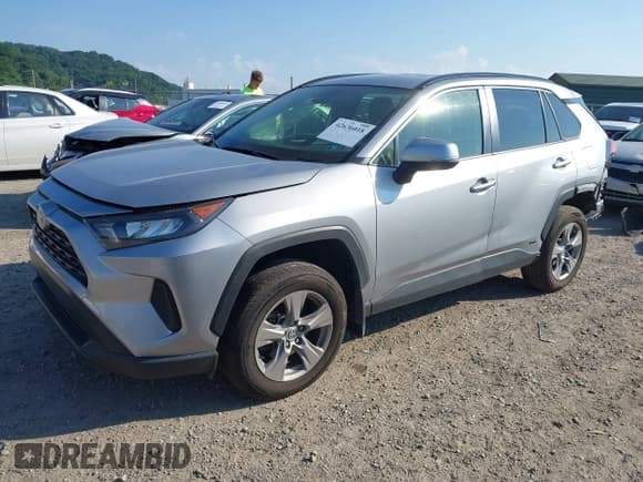 ✅ 2022 Toyota RAV4 Hybrid LE • VIN: JTMMWRFV4ND153925 • Лот: 42636018. Опубликован ранее на IAAI с пробегом 32 718 миль. Бесплатный доступ к архиву аукционных продаж из США и подробный отчёт об истории автомобиля на DreamBid. Изображение 2.