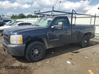 2007 Chevrolet Silverado 1500 Work Truck with VIN 1GCEC14X97Z638828, listed as a Copart auction lot 66043705 with 154,560 mi miles and Clean title. Bid and sale history available at DreamBid. Image 1.