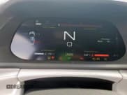 ✅ 2024 Lotus Emira First Edition • VIN: SCCLEKAX5RHA10903 • Lot: 53518495. Wystawiony na Copart z przebiegiem 8 643 mil. Bezpłatny archiwum sprzedaży aukcyjnych z USA i szczegółowy raport historii pojazdu na DreamBid. Zdjęcie 9.