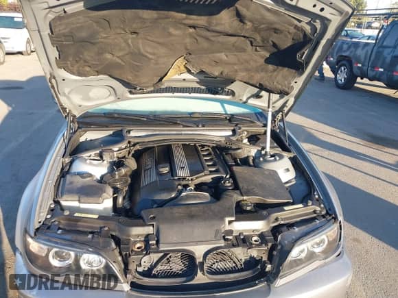 2006 BMW 3 Series 325Ci with VIN WBABD33426PL09236, listed as a IAAI auction lot 43455540 with 230,268 mi miles and . Bid and sale history available at DreamBid. Image 10.