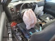 ✅ 2006 Chevrolet Colorado 2LT • VIN: 1GCDT136468330801 • Лот: 74032664. Опубликован ранее на Copart с пробегом 311 140 миль. Бесплатный доступ к архиву аукционных продаж из США и подробный отчёт об истории автомобиля на DreamBid. Изображение 8.