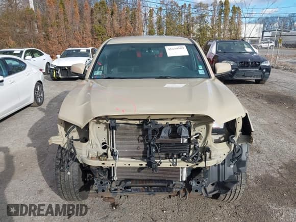 ✅ 2016 Toyota Tacoma SR • VIN: 3TMCZ5AN3GM014024 • Lot: 41234589. Wystawiony na IAAI z przebiegiem 140 632 mil. Bezpłatny archiwum sprzedaży aukcyjnych z USA i szczegółowy raport historii pojazdu na DreamBid. Zdjęcie 12.