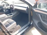 ✅ 2023 Tesla Model Y Performance • VIN: 7SAYGDEF0PF925203 • Lot: 42901669. Wystawiony na IAAI z przebiegiem Nie podano. Bezpłatny archiwum sprzedaży aukcyjnych z USA i szczegółowy raport historii pojazdu na DreamBid. Zdjęcie 5.