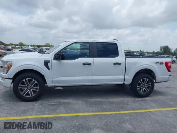 ✅ 2022 Ford F-150 XL • VIN: 1FTEW1EP2NKD77070 • Lot: 42731722. Listed on IAAI with 38,807 mi. Free auction sales archive from the USA and detailed vehicle history report at DreamBid. Image 14.