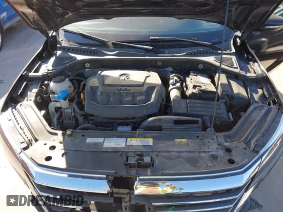 ✅ 2021 Volkswagen Passat SE • VIN: 1VWSA7A39MC004010 • Lot: 43377922. Listed on IAAI with 89,202 mi. Free auction sales archive from the USA and detailed vehicle history report at DreamBid. Image 10.