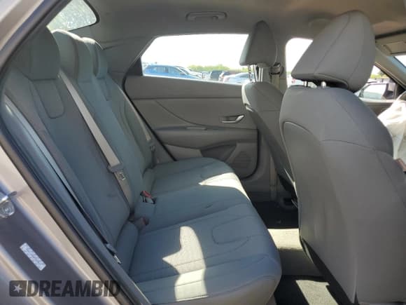 ✅ 2023 Hyundai Elantra SE • VIN: KMHLL4AG8PU558815 • Лот: 86855985. Опубликован ранее на Copart с пробегом 13 792 миль. Бесплатный доступ к архиву аукционных продаж из США и подробный отчёт об истории автомобиля на DreamBid. Изображение 10.