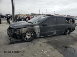 ✅ 2003 Volvo V70 2.4L Turbo • VIN: YV1SW58D532320493 • Лот: 53873535. Опубликован ранее на Copart с пробегом Не указан. Бесплатный доступ к архиву аукционных продаж из США и подробный отчёт об истории автомобиля на DreamBid. Изображение 1.