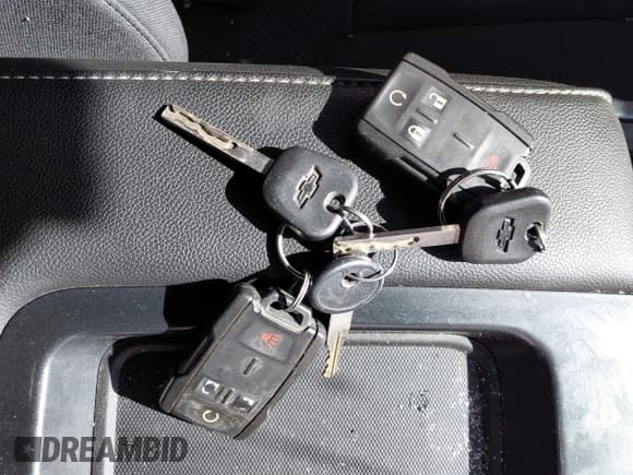 ✅ 2017 Chevrolet Silverado 1500 LT • VIN: 3GCUKRECXHG162535 • Lot: 43368096. Listed on IAAI with 89,576 mi. Free auction sales archive from the USA and detailed vehicle history report at DreamBid. Image 11.