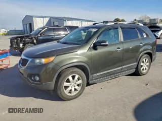 ✅ 2013 Kia Sorento LX • VIN: 5XYKT3A67DG329508 • Lot: 96897165. Listed on Copart with 158,784 mi. Free auction sales archive from the USA and detailed vehicle history report at DreamBid. Image 1.