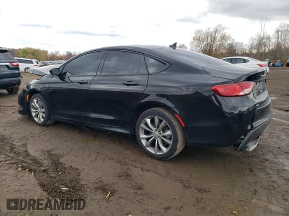 ✅ 2016 Chrysler 200 S • VIN: 1C3CCCDG4GN126165 • Лот: 92109605. Опубликован ранее на Copart с пробегом 85 791 миль. Бесплатный доступ к архиву аукционных продаж из США и подробный отчёт об истории автомобиля на DreamBid. Изображение 2.