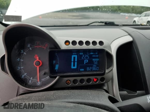 ✅ 2015 Chevrolet Sonic LS • VIN: 1G1JA6SG0F4184106 • Lot: 58597655. Listed on Copart with 82,360 mi. Free auction sales archive from the USA and detailed vehicle history report at DreamBid. Image 9.