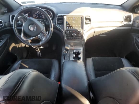 ✅ 2017 Jeep Grand Cherokee Laredo • VIN: 1C4RJFAG4HC853093 • Lot: 87390015. Wystawiony na Copart z przebiegiem 122 473 mil. Bezpłatny archiwum sprzedaży aukcyjnych z USA i szczegółowy raport historii pojazdu na DreamBid. Zdjęcie 8.