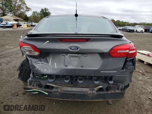 ✅ 2018 Ford Focus Titanium • VIN: 1FADP3J27JL323319 • Лот: 86309165. Опубликован ранее на Copart с пробегом 154 342 миль. Бесплатный доступ к архиву аукционных продаж из США и подробный отчёт об истории автомобиля на DreamBid. Изображение 6.