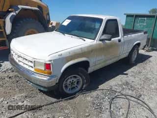 1992 Dodge Dakota S z VIN 1B7GL26X9NS542473, wystawiony jako IAAI lot #43393393 z przebiegiem 345 900 mil mil oraz . Historia ofert i sprzedaży dostępna na DreamBid. Obrazek 2.