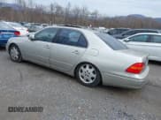 ✅ 2002 Lexus LS 430 • VIN: JTHBN30F620064173 • Lot: 41434723. Wystawiony na IAAI z przebiegiem 155 432 mil. Bezpłatny archiwum sprzedaży aukcyjnych z USA i szczegółowy raport historii pojazdu na DreamBid. Zdjęcie 3.