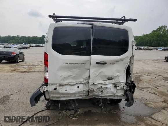 ✅ 2015 Ford Transit XL • VIN: 1FBZX2ZM1FKA62240 • Lot: 60873265. Wystawiony na Copart z przebiegiem 195 271 mil. Bezpłatny archiwum sprzedaży aukcyjnych z USA i szczegółowy raport historii pojazdu na DreamBid. Zdjęcie 6.