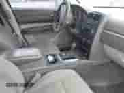 2008 Dodge Magnum z VIN 2D4FV47T98H167521, wystawiony jako IAAI lot #41405642 z przebiegiem 237 140 mil mil oraz . Historia ofert i sprzedaży dostępna na DreamBid. Obrazek 5.