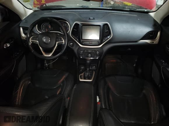 ✅ 2017 Jeep Cherokee High Altitude • VIN: 1C4PJMDBXHW511562 • Лот: 82916764. Опубликован ранее на Copart с пробегом 121 121 миль. Бесплатный доступ к архиву аукционных продаж из США и подробный отчёт об истории автомобиля на DreamBid. Изображение 8.