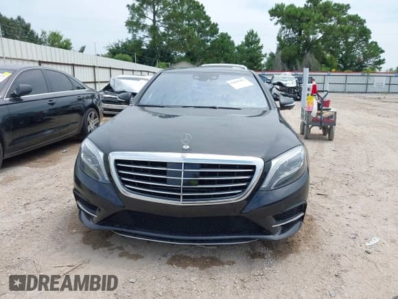 ✅ 2015 Mercedes-Benz S 550 • VIN: WDDUG8CB7FA194673 • Lot: 42997855. Listed on IAAI with 118,463 mi. Free auction sales archive from the USA and detailed vehicle history report at DreamBid. Image 12.