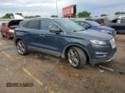 ✅ 2019 Lincoln MKC Reserve • VIN: 5LMCJ3D96KUL26040 • Lot: 65958425. Wystawiony na Copart z przebiegiem 90 190 mil. Bezpłatny archiwum sprzedaży aukcyjnych z USA i szczegółowy raport historii pojazdu na DreamBid. Zdjęcie 4.