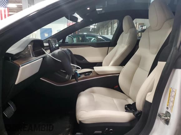 ✅ 2023 Tesla Model S • VIN: 5YJSA1E5XPF520265 • Lot: 54833255. Listed on Copart with 16,502 mi. Free auction sales archive from the USA and detailed vehicle history report at DreamBid. Image 7.