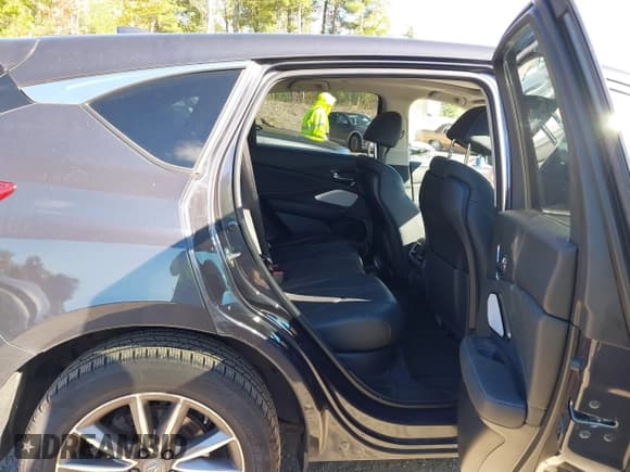 ✅ 2020 Acura RDX Technology • VIN: 5J8TC2H57LL022095 • Lot: 43461805. Listed on IAAI with 46,934 mi. Free auction sales archive from the USA and detailed vehicle history report at DreamBid. Image 8.