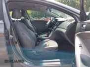 ✅ 2013 Hyundai Sonata SE • VIN: 5NPEC4AC3DH693507 • Лот: 42512421. Опубликован ранее на IAAI с пробегом 159 098 миль. Бесплатный доступ к архиву аукционных продаж из США и подробный отчёт об истории автомобиля на DreamBid. Изображение 5.