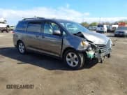 ✅ 2014 Toyota Sienna LE AAS • VIN: 5TDKK3DC5ES445105 • Lot: 41097560. Listed on IAAI with 114,283 mi. Free auction sales archive from the USA and detailed vehicle history report at DreamBid. Image 1.
